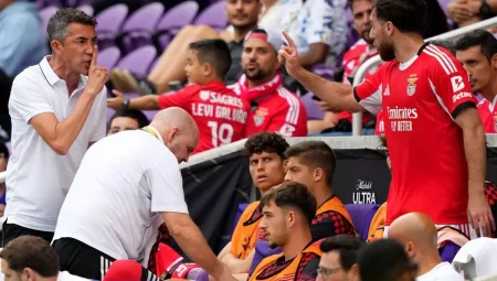 Oyundan alınan Orkun Kökçü öfkeden mecnuna döndü