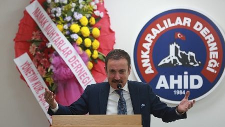 AHİD’den Ankara’ya Paha Katan İsimlere Vefa Gecesi